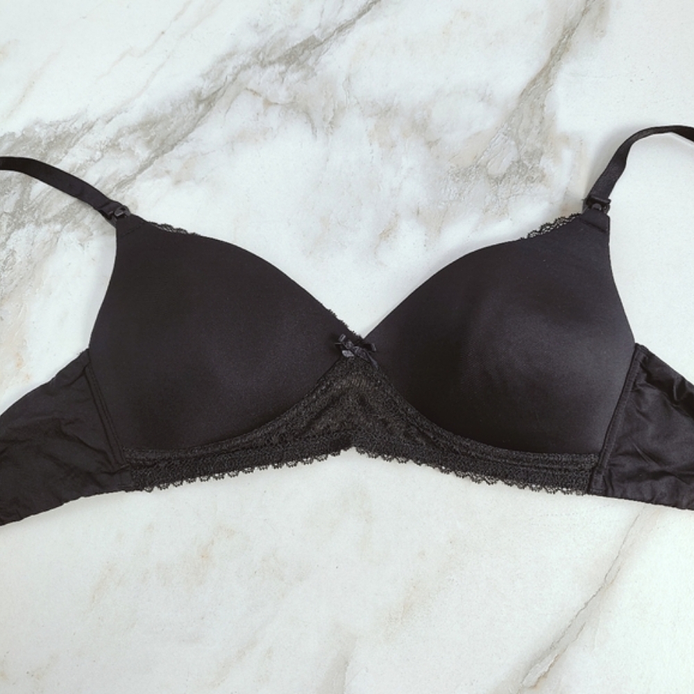 H&M Mama Black Lace Trim Wireless Wire Free Nursing Bra, Sz 36B